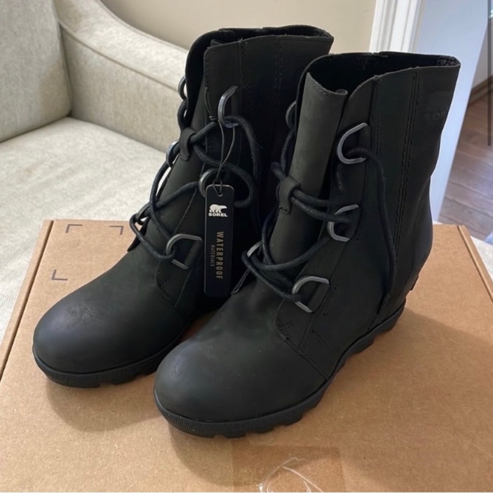 Joan of arc Sorel boots